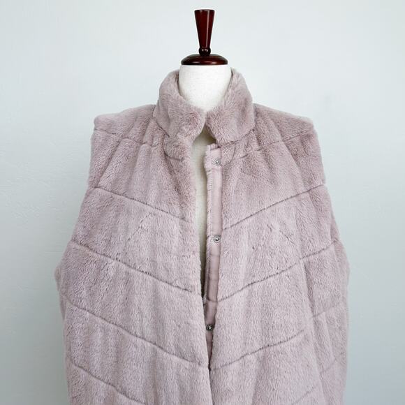 Maurices Cozy Fleece Plush Blush Sleeveless Vest - Picture 4 of 9